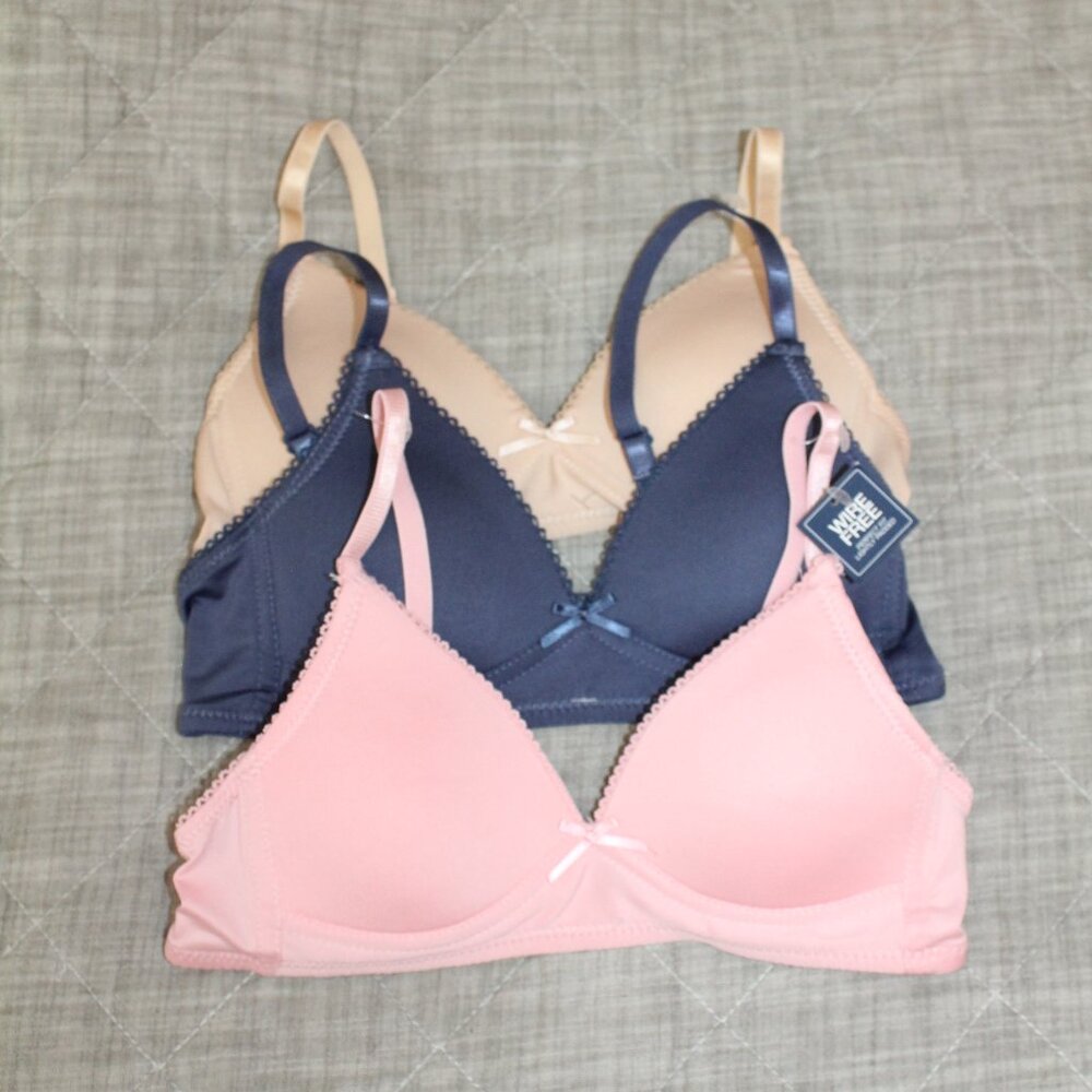 LALA Size 30A Wire Free Lightly Padded Bra Lot of 3